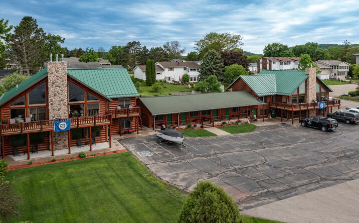 Pictures of Hospitality property located at 1127 N Lakeshore Dr, Lake City, MN 55041 for sales - image #1