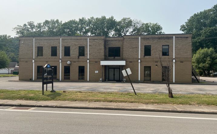 Pictures of Office property located at 4701 MacCorkle Ave SE, Charleston, WV 25304 for sales - image #1