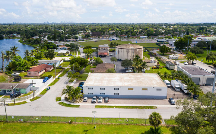 Pictures of Industrial property located at miami gardens, Miami Gardens, FL 33056 for sales - image #1