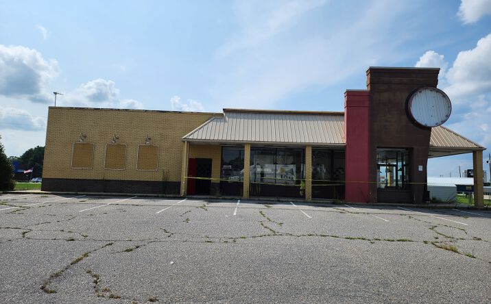 Pictures of Retail property located at 1141 Cottingham Blvd N, Bennettsville, SC 29512 for sales - image #1