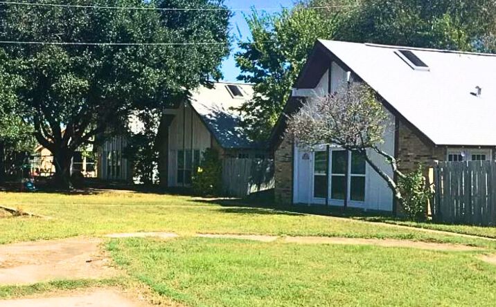 Pictures of Multifamily property located at 2300 Live Oak St, Commerce, TX 75428 for sales - image #1
