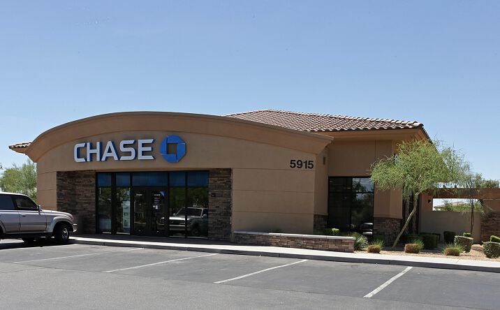Pictures of Retail property located at 5915 W Chandler Blvd, Chandler, AZ 85226 for sales - image #1