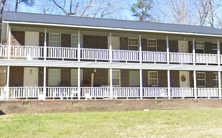 Pictures of Multifamily property located at 608 Connemara Pl, Weaver, AL 36277 for sales - image #1
