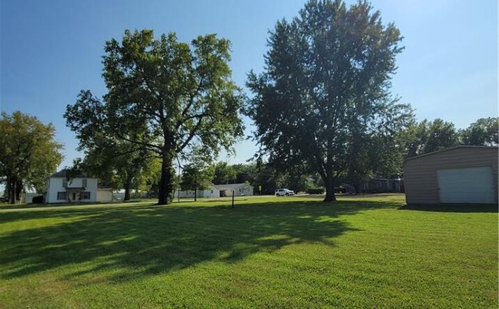 Pictures of Land, Multifamily property located at 229 E 7th Avenue, Garnett, KS 66032 for sales - image #1