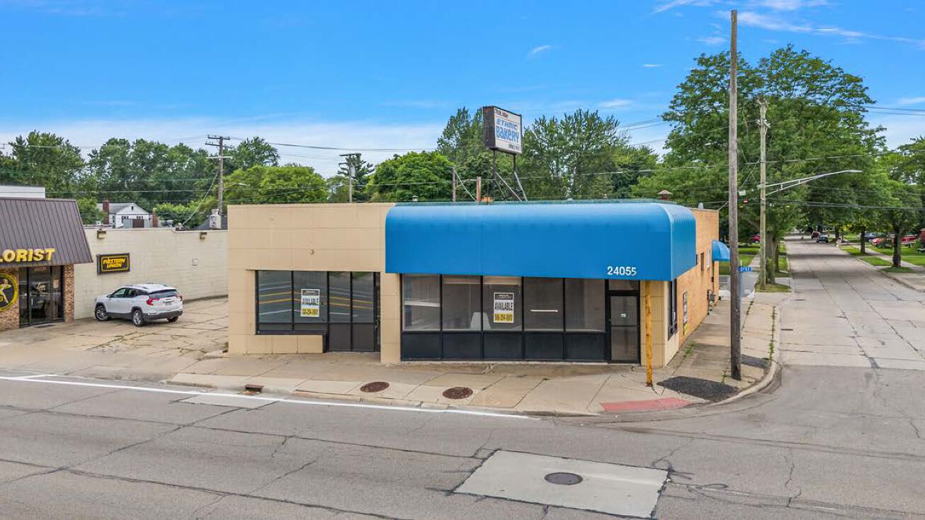 Pictures of Office, Retail property located at 24055 Van Dyke Ave, Center Line, MI 48015 for sales - image #1