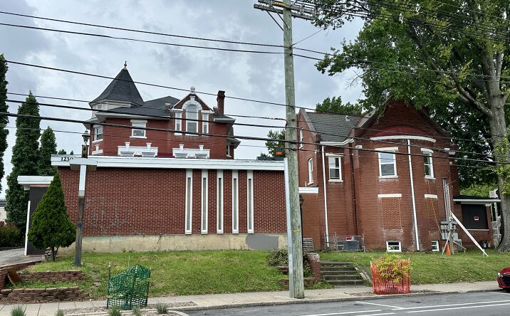 Pictures of Multifamily, Retail property located at 1230 Bardstown Rd, Louisville, KY 40204 for sales - image #1
