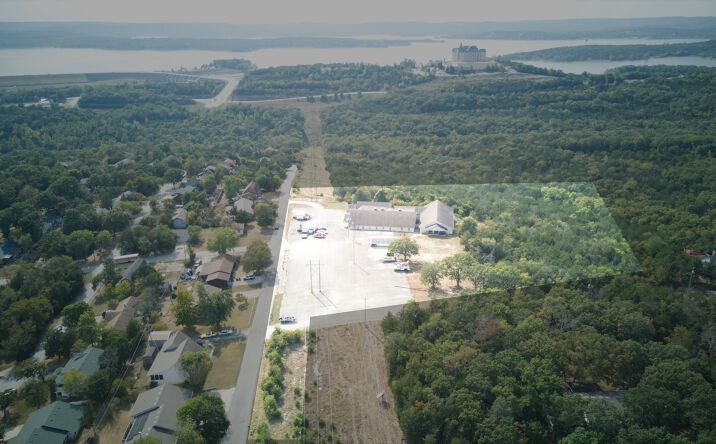 Pictures of Mixed Use, Special Purpose property located at 627 Skyview Dr, Branson, MO 65616 for sales - image #1