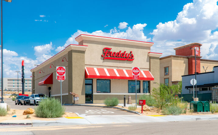 Pictures of Retail property located at 2567 Commerce Pkwy, Barstow, CA 92311 for sales - image #1