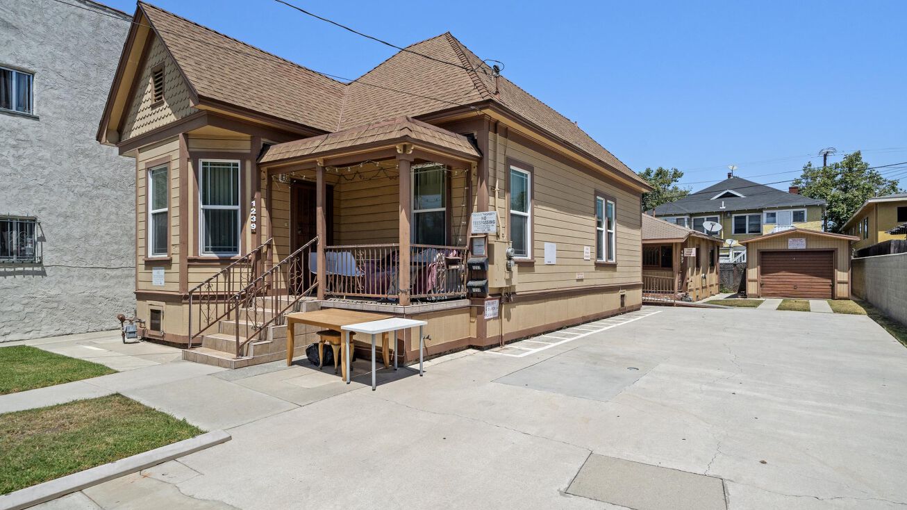 Adress 1237 1237 W 24th St, Los Angeles, CA 90007 | Crexi.com
