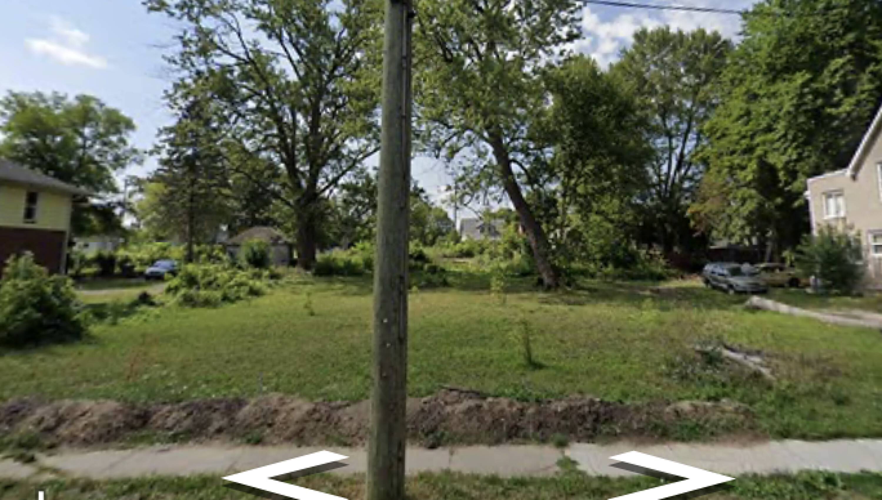 27 Liberty St, Pontiac, MI 48341