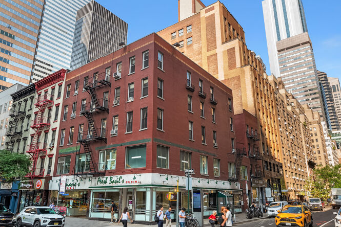 Pictures of Land, Mixed Use property located at 928 3rd Ave, New York, NY 10022 for sales - image #1