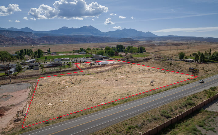 Pictures of Hospitality, Land, Mixed Use, Multifamily property located at 1 Canyon Shadow Subdivision, Moab, UT 84532 for sales - image #1