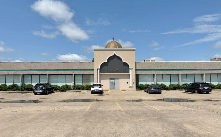 Pictures of Retail property located at 6627 Northwest Expy, Oklahoma City, OK 73132 for sales - image #1
