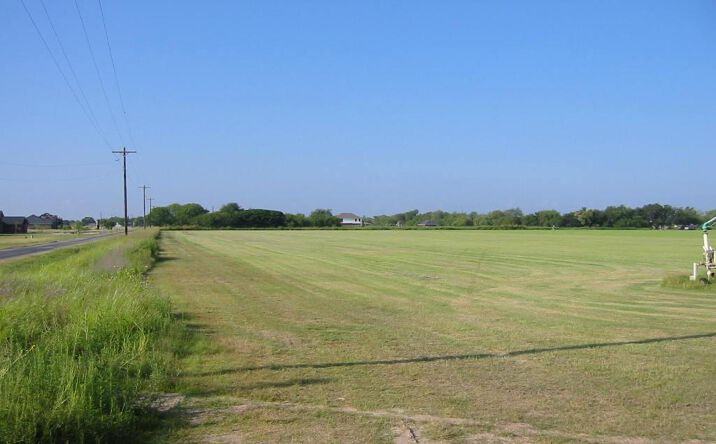 Pictures of Land, Multifamily property located at Expressway 83 Freeway, La Feria, TX 78559 for sales - image #1