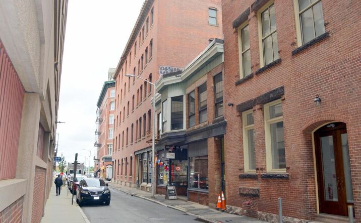 Pictures of Mixed Use, Office, Retail property located at 11 Peck St, Providence, RI 02903 for sales - image #1