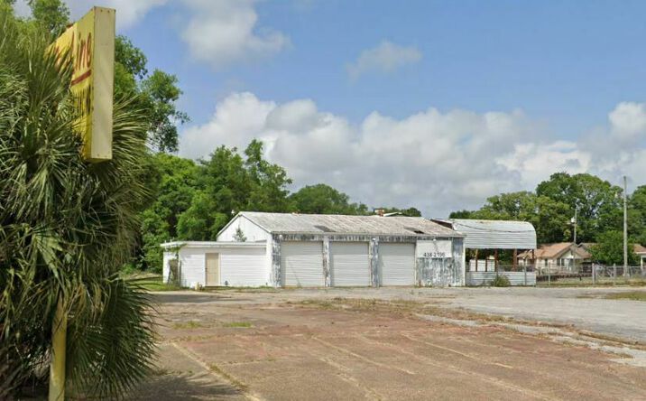 Pictures of Land property located at 1614 W Garden St, Pensacola, FL 32502 for sales - image #1