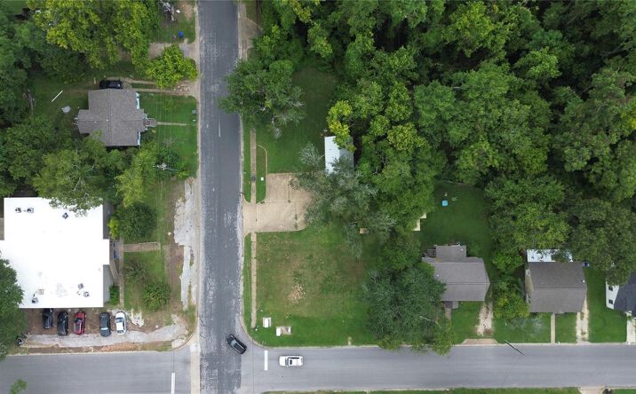 Pictures of Land property located at 1014 Avenue J, Huntsville, TX 77320 for sales - image #1