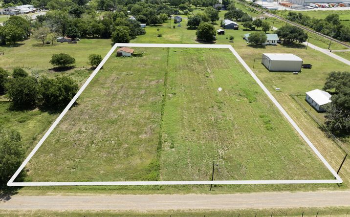 Pictures of Land, Business for Sale property located at 215 Old Highway 90 Loop, Schulenburg, USA 78956 for sales - image #1