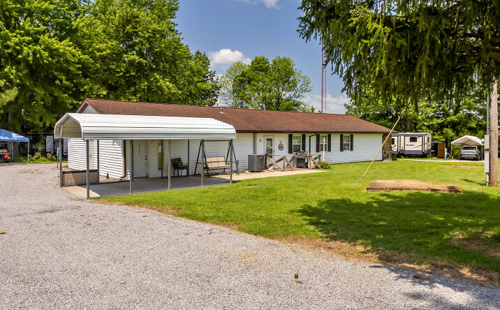 Pictures of Multifamily, Mixed Use, Mobile Home Park property located at 1761 Marina Rd, Murphysboro, IL 62966 for sales - image #1