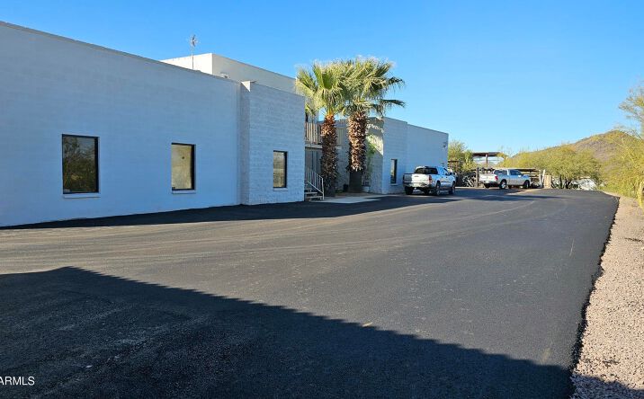 Pictures of Retail, Office, Industrial, Mixed Use property located at 21825 N 16th St, Phoenix, AZ 85024 for sales - image #1