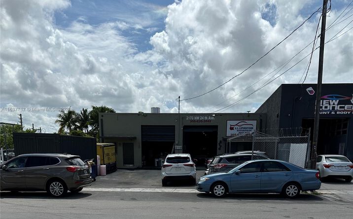 Pictures of Industrial property located at 2170 NW 24th Ave, Miami, FL 33142 for sales - image #1