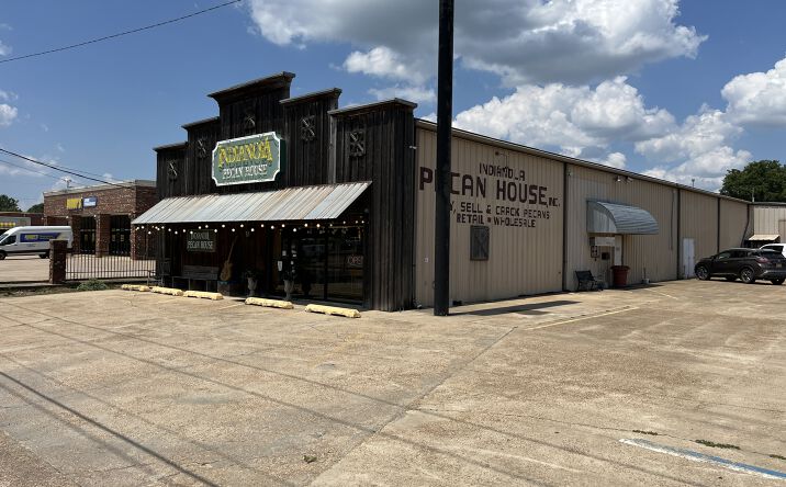 1013 US82, Indianola, MS 38751