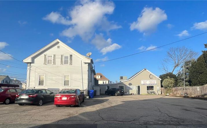 Pictures of Mixed Use, Retail, Multifamily property located at 686 N Broadway, East Providence, RI 02914 for sales - image #1
