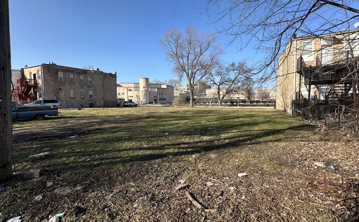 Pictures of Land property located at 4111 W Monroe St, Chicago, IL 60624 for sales - image #1
