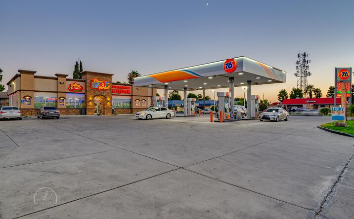 Pictures of Retail property located at 3699 Wilson Rd, Bakersfield, CA 93309 for sales - image #1