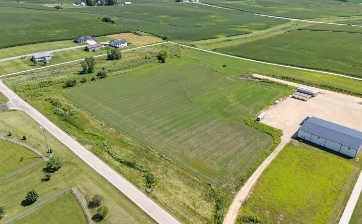 Pictures of Land property located at Lot 5 NW-SE Edgewood Industrial Park, Edgewood, IA 52042 for sales - image #1