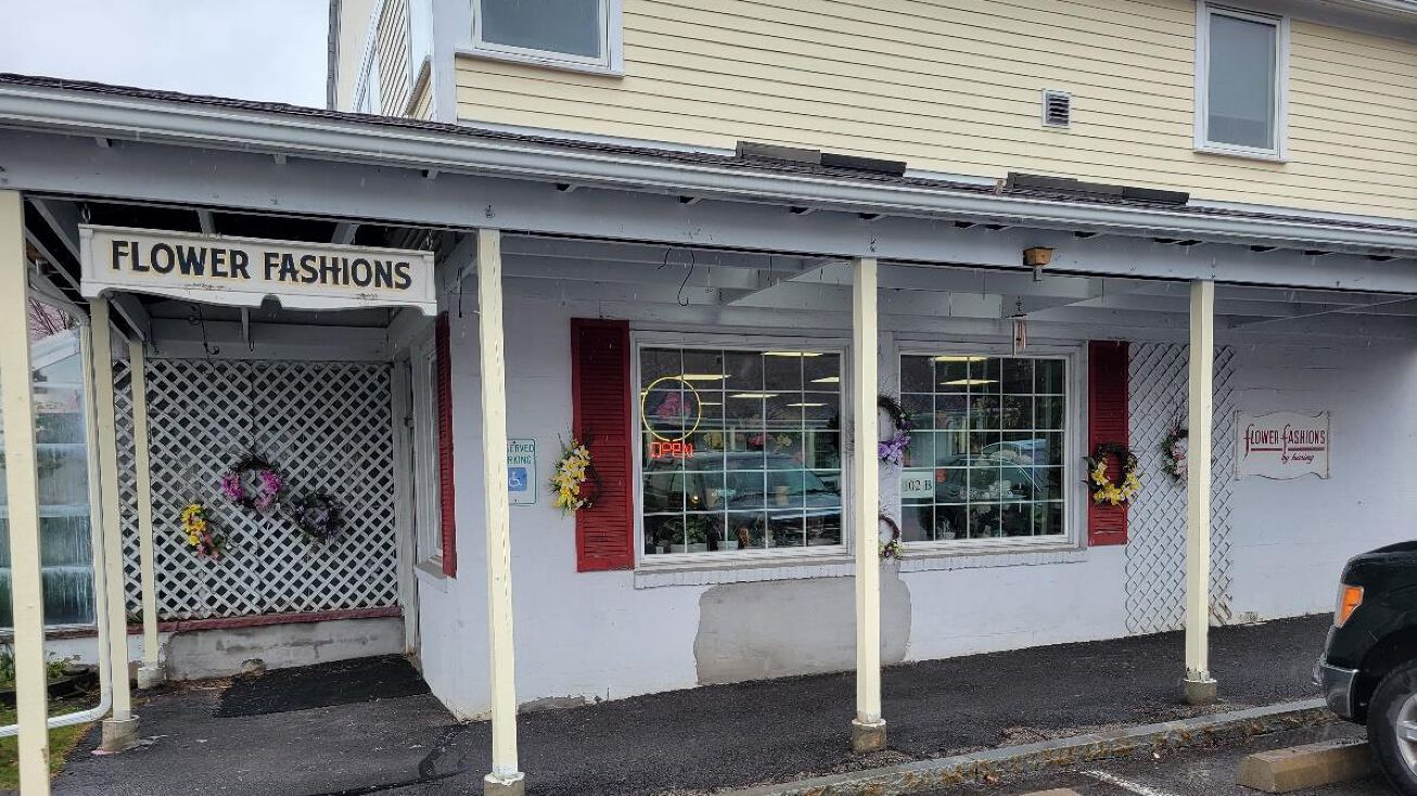 Pictures of Retail, Business for Sale property located at 903 Hanshaw Rd, Ithaca, NY 14850 for sales - image #1