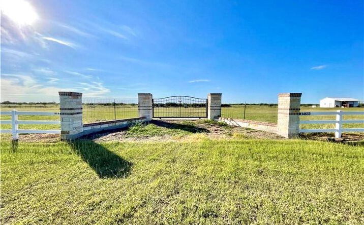 Pictures of Land, Multifamily property located at 34633 Black Buck Drive, Edinburg, TX 78542 for sales - image #1