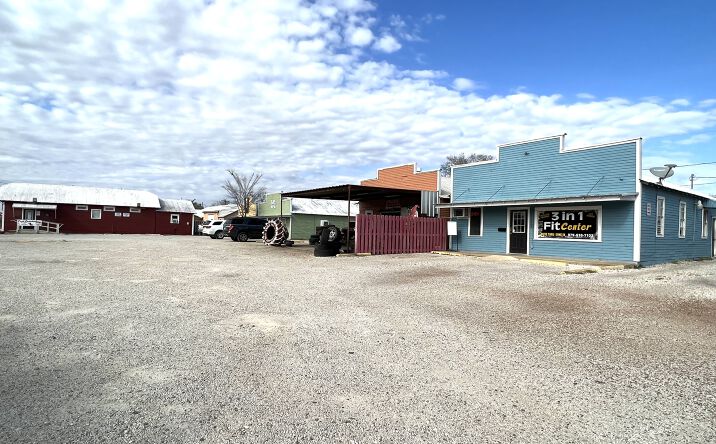Pictures of Mixed Use property located at 702 N Mechanic St, El Campo, TX 77437 for sales - image #1