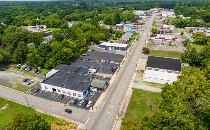 Pictures of Retail property located at 1000 Wilborn Ave, South Boston, VA 24592 for sales - image #1
