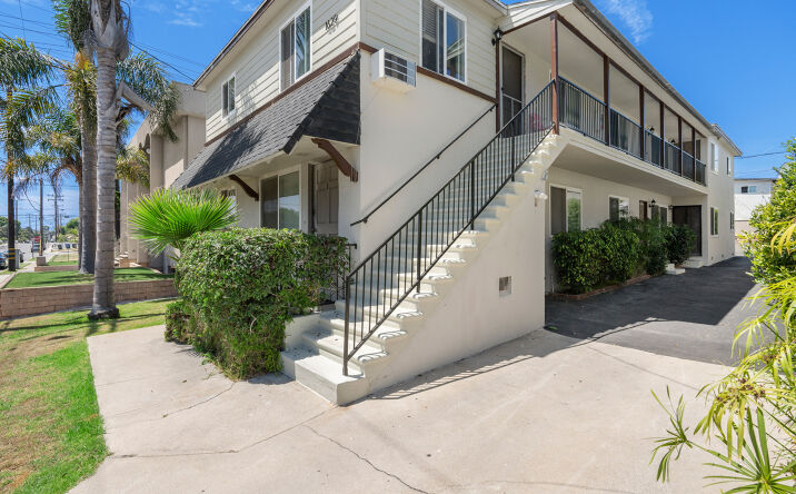 Pictures of Multifamily property located at 1629 E Maple Ave, El Segundo, CA 90245 for comps - image #1