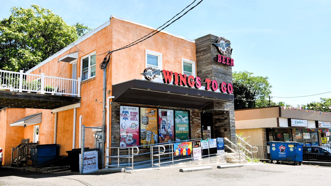 415 W Moreland Rd, Willow Grove, PA 19090