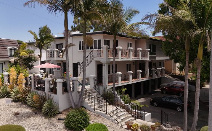 Pictures of Multifamily property located at 7851 W Talbert St, Los Angeles, CA 90293 for sales - image #1