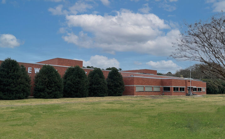 Pictures of Industrial property located at 318 W Howell St, Hartwell, GA 30643 for sales - image #1