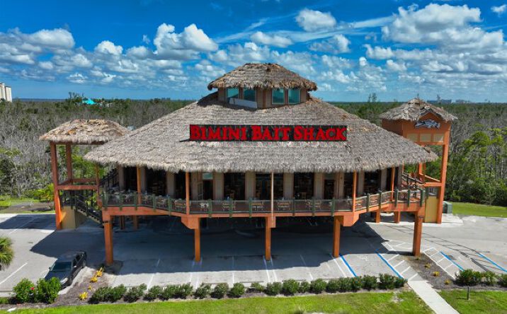 Pictures of Retail property located at 17501 Harbour Pointe Dr, Fort Myers, FL 33908 for sales - image #1