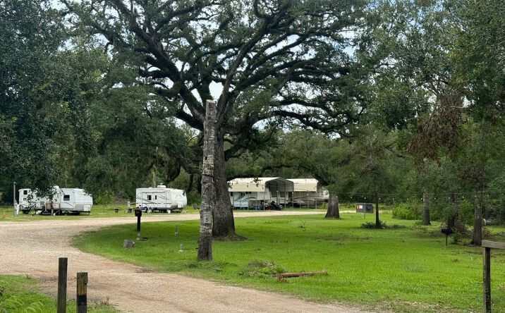 Pictures of Land, Mobile Home Park property located at 3747 County Rd 611, Angleton, TX 77515 for sales - image #1
