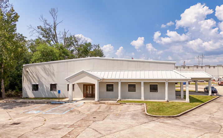 Pictures of Office, Industrial property located at 13625 S Choctaw Dr, Baton Rouge, LA 70815 for sales - image #1