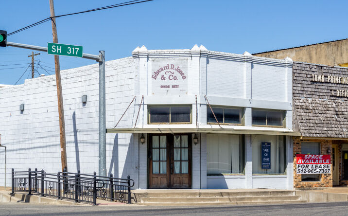 Pictures of Mixed Use, Office, Retail property located at 229 S Main St, McGregor, TX 76657 for sales - image #1