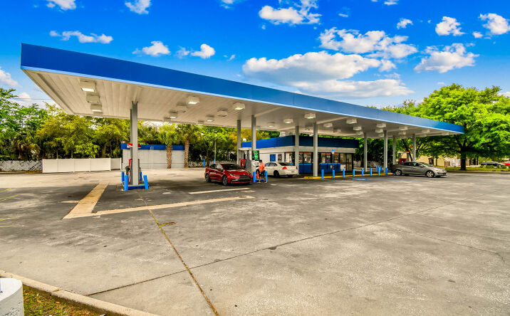 Pictures of Retail property located at 2197 Kings Road, Jacksonville, FL 32209 for sales - image #1