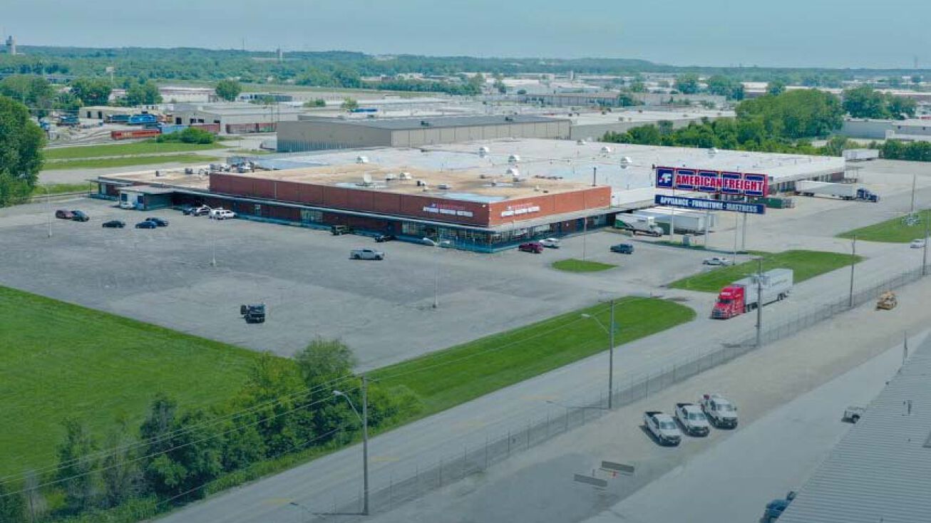 3630 E Front St, Kansas City, MO 64120