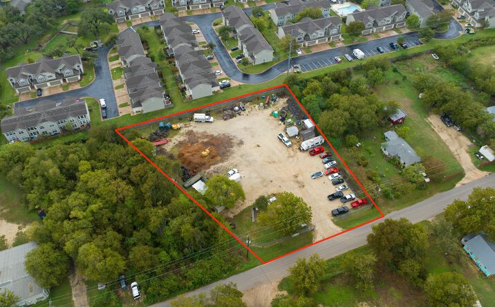 Pictures of Land property located at 2405 Gardenia Dr, Austin, TX 78752 for sales - image #1