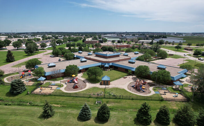 Pictures of Retail, Office property located at 4800 N 4th Ave, Sioux Falls, SD 57104 for sales - image #1