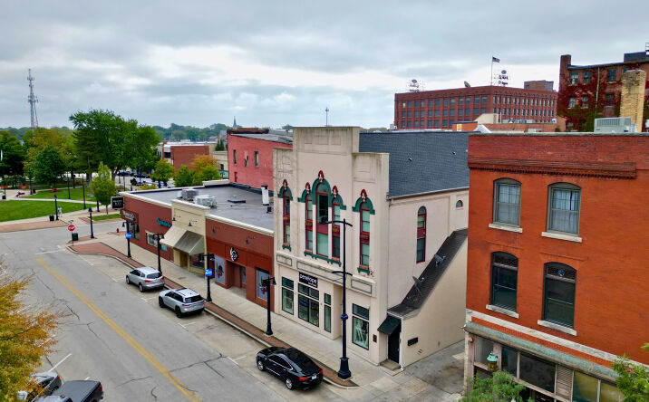Pictures of Multifamily property located at 135 E Prairie Ave, Decatur, IL 62523 for sales - image #1