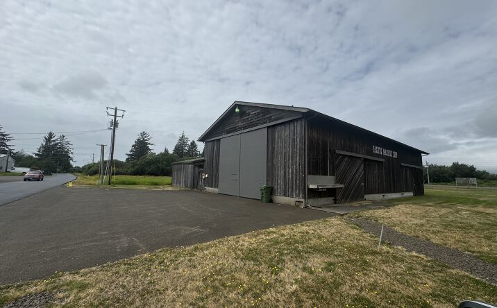 Pictures of Industrial, Retail property located at 1381 SE 2nd St, Warrenton, OR 97146 for sales - image #1