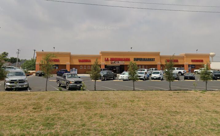 Pictures of Retail property located at 2677 N Veterans Blvd, Eagle Pass, TX 78852 for sales - image #1