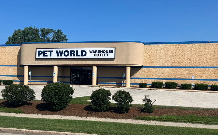 Pictures of Retail property located at 2410 E Moreland Blvd, Waukesha, WI 53186 for sales - image #1